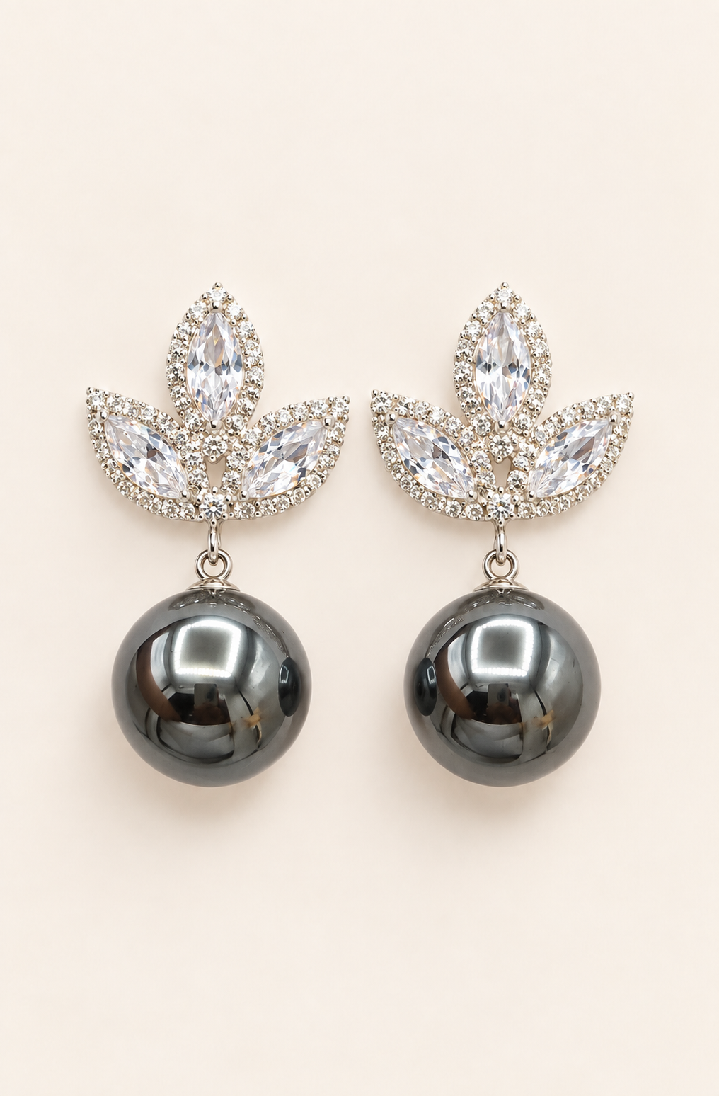 Elegant Crystal Leaf Pearl Drop Earrings ✨ Nuvira