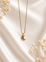Golden Crescent Moon Pendant Necklace ✨